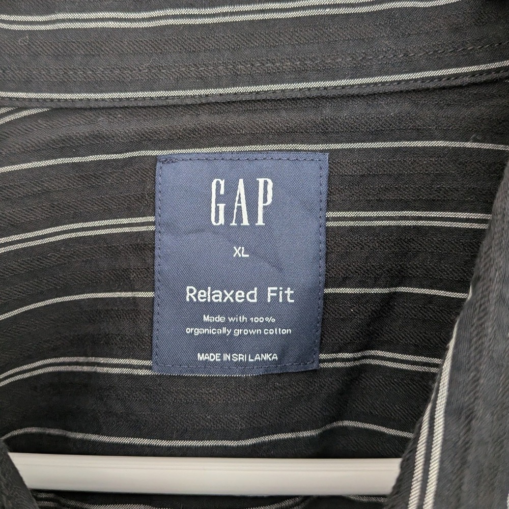 NWT Gap Mens XL Relaxed Fit Black Pinstripe Short Sleeve Organic Cotton Shirt - Picture 3 of 6